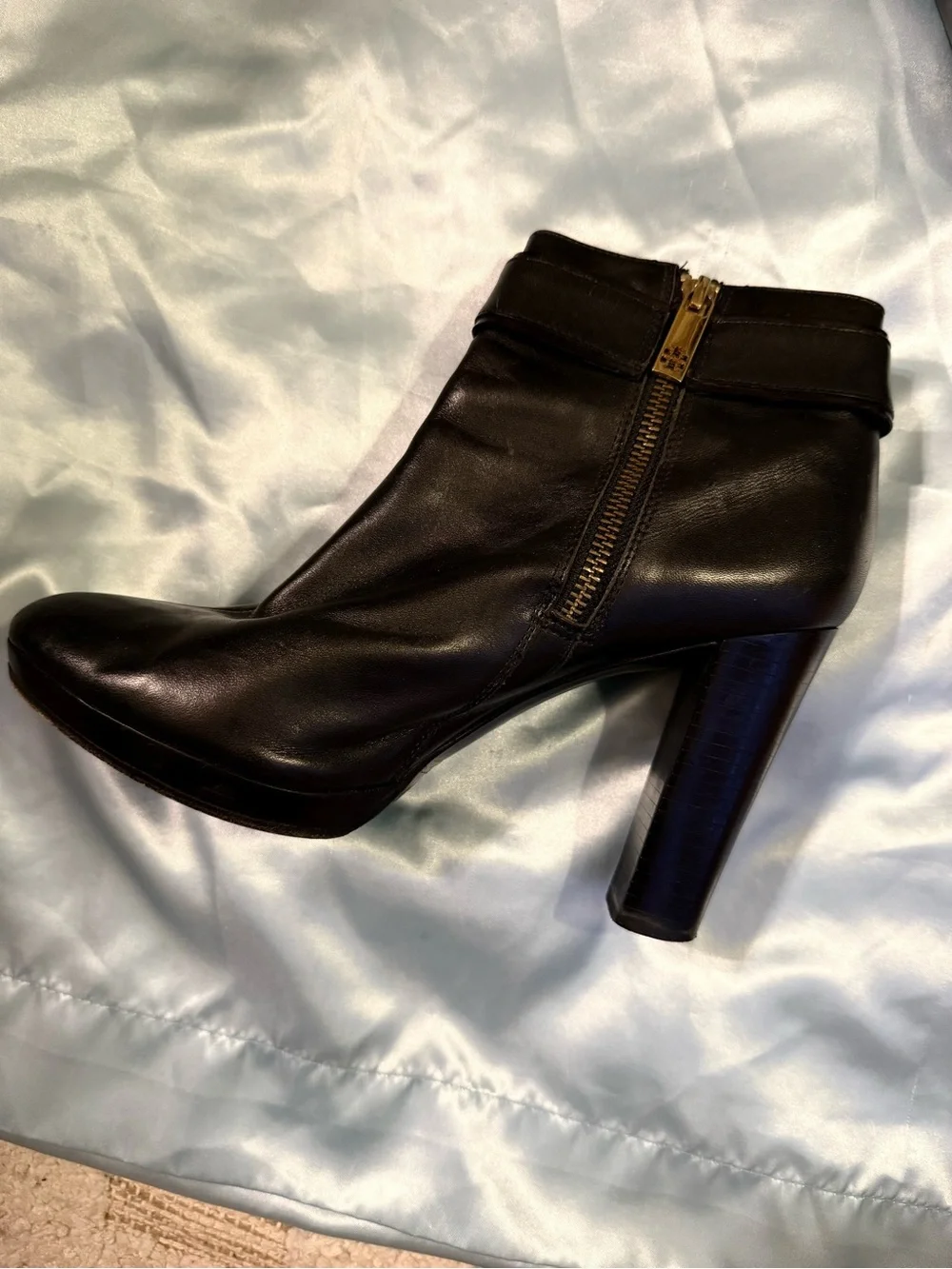 Tory Burch Barrick Black Leather Booties Logo Buckle Zipper Size 8.5